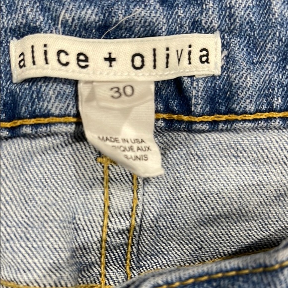 Alice + Olivia Midrise Amazing Ripped Boyfriend Jeans Size 30 - Picture 4 of 8